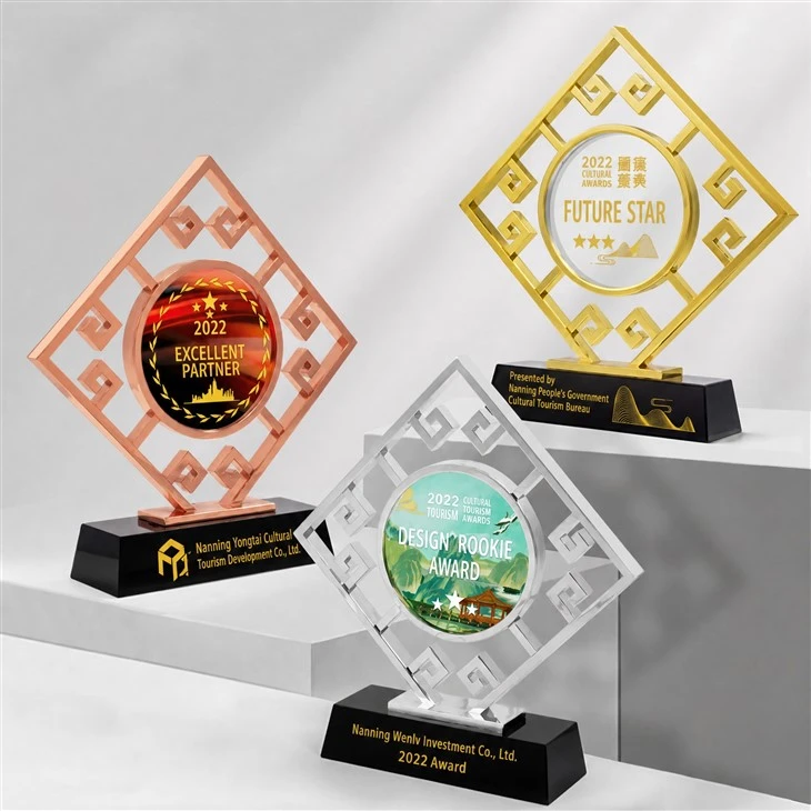 Customized Logo Crystal Metal Trophy