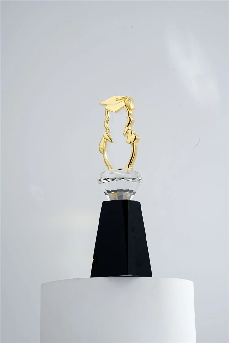 Gold Crown Figure Crystal Trophy
